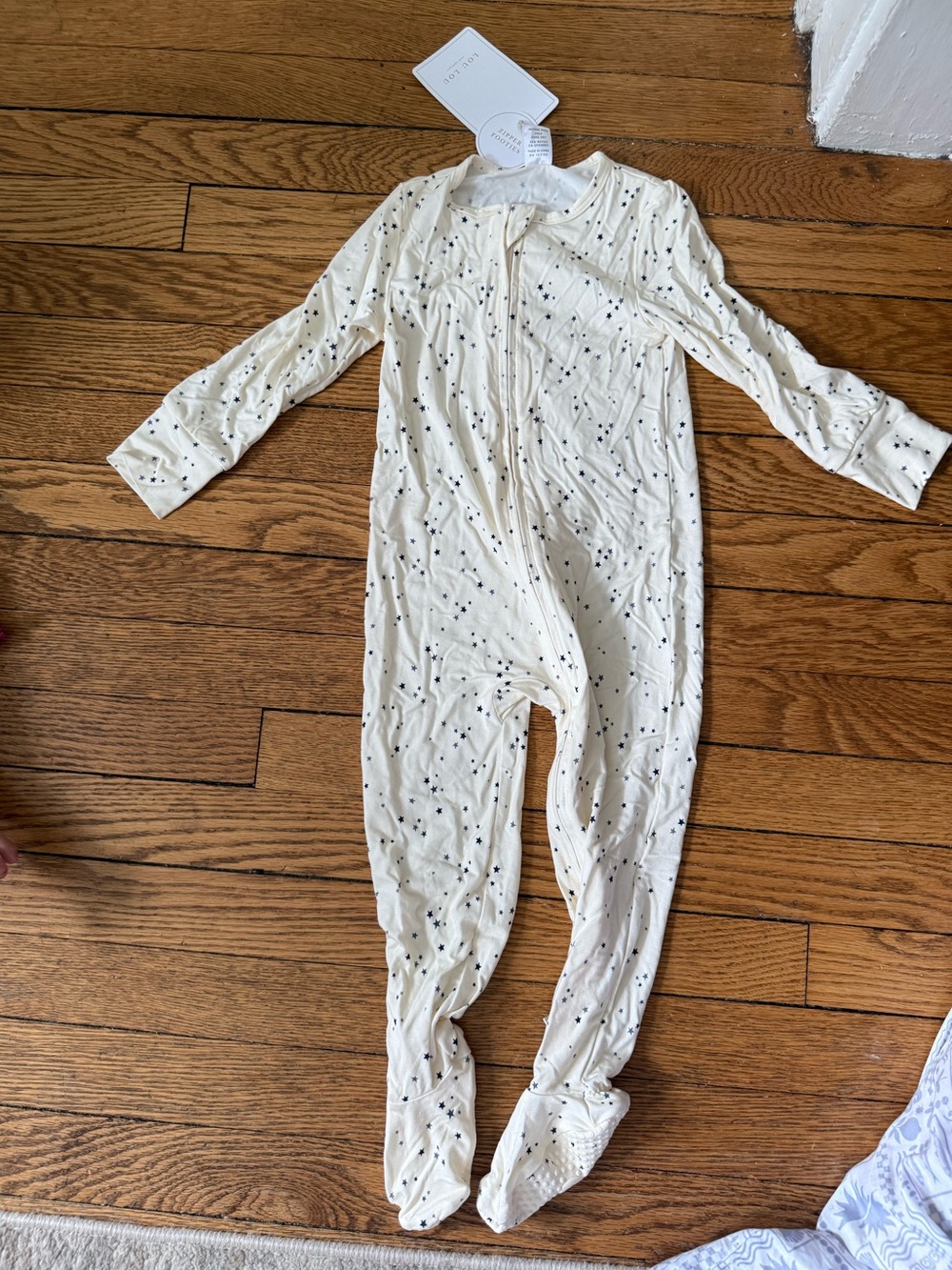 Lou Lou & Company Star Footed Pajamas - Size 2 - NWT